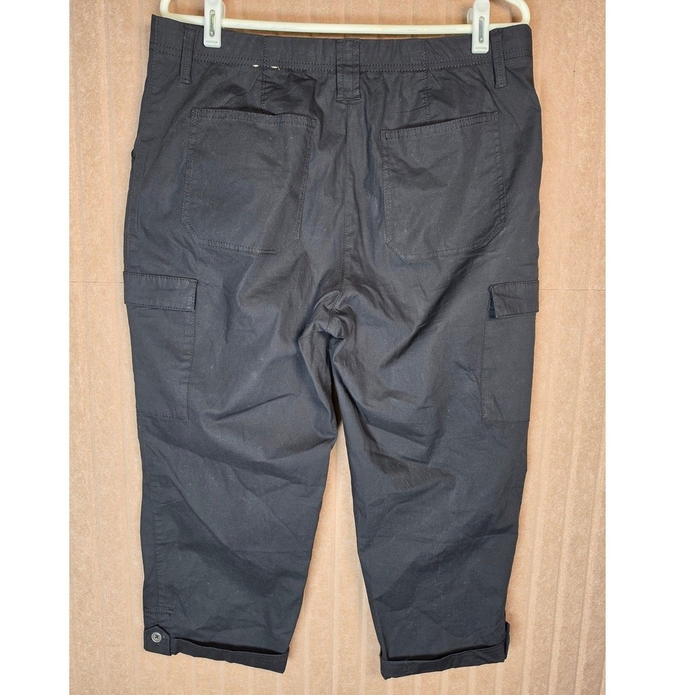 Chicos Women's Capri Pants Tapered Leg Pockets Black Size 1 - Picture 2 of 5